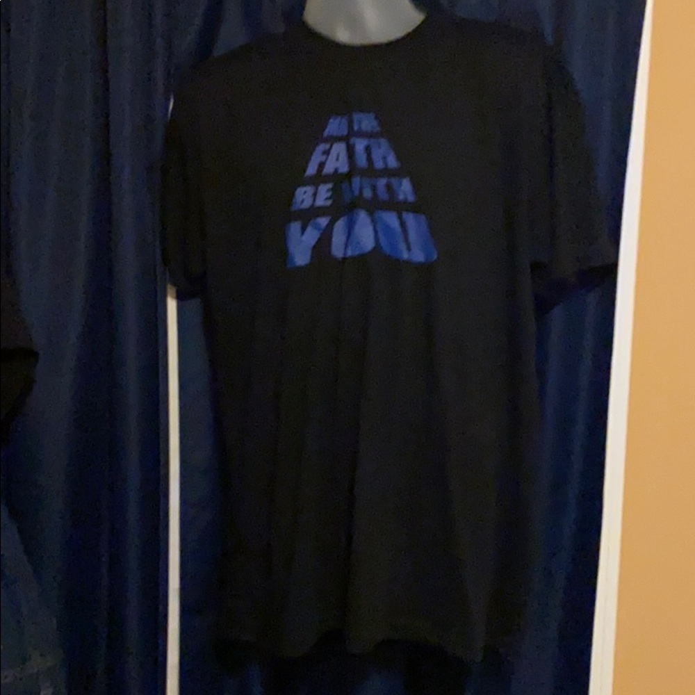 Men’s t shirt size XL